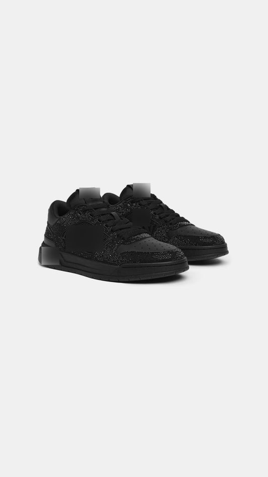 miři black sneakers