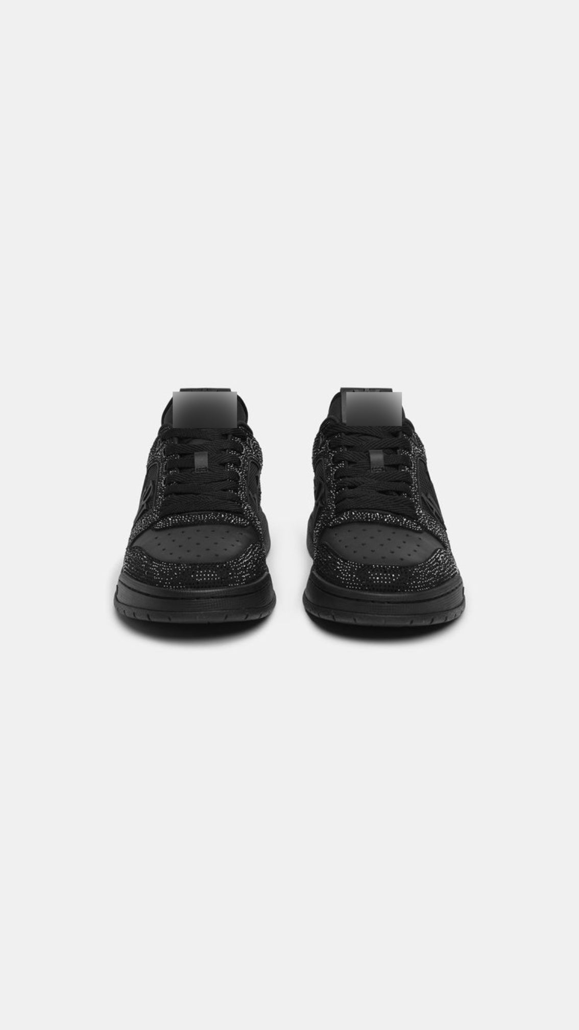miři black sneakers